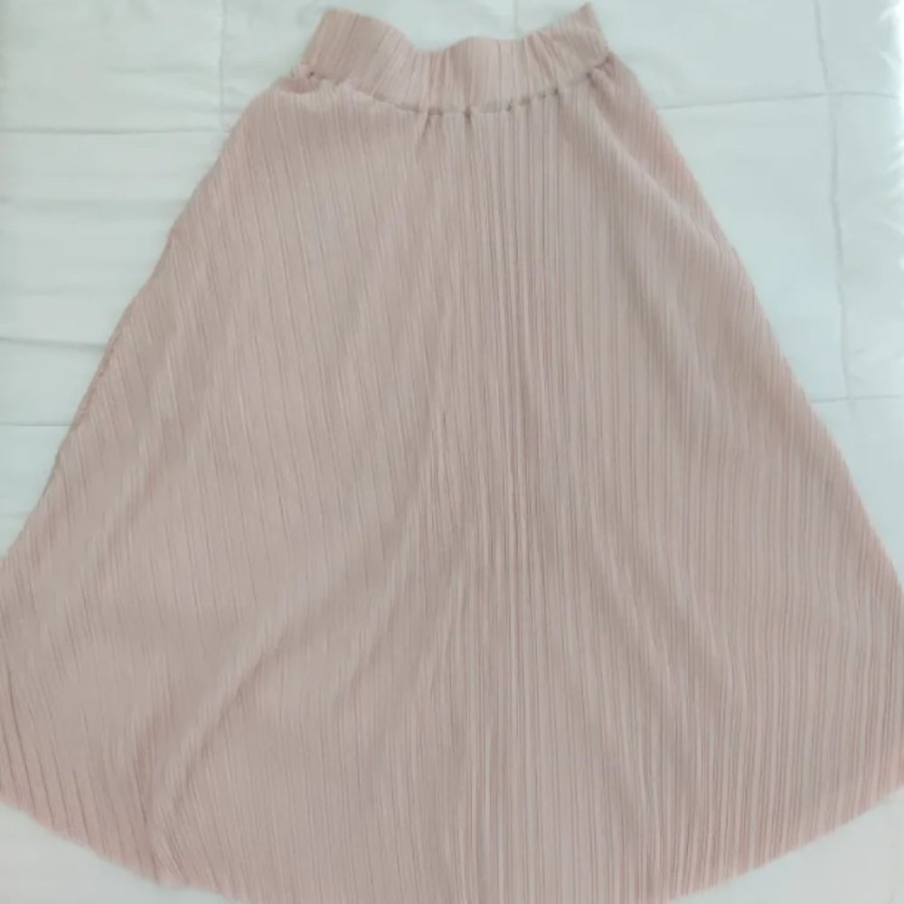 Pale Pink Pleated Midi Dress XS